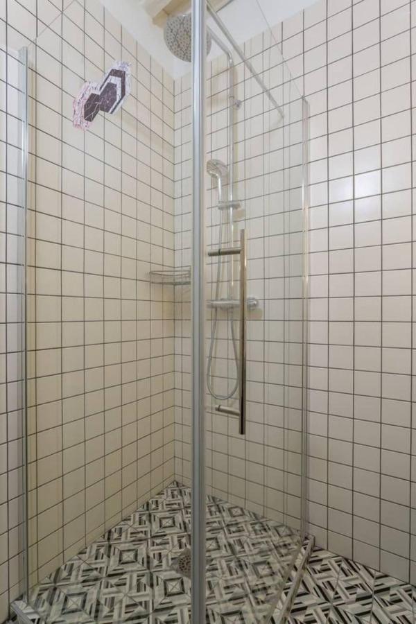 Character Apartment 6 People - City Center Lione Esterno foto